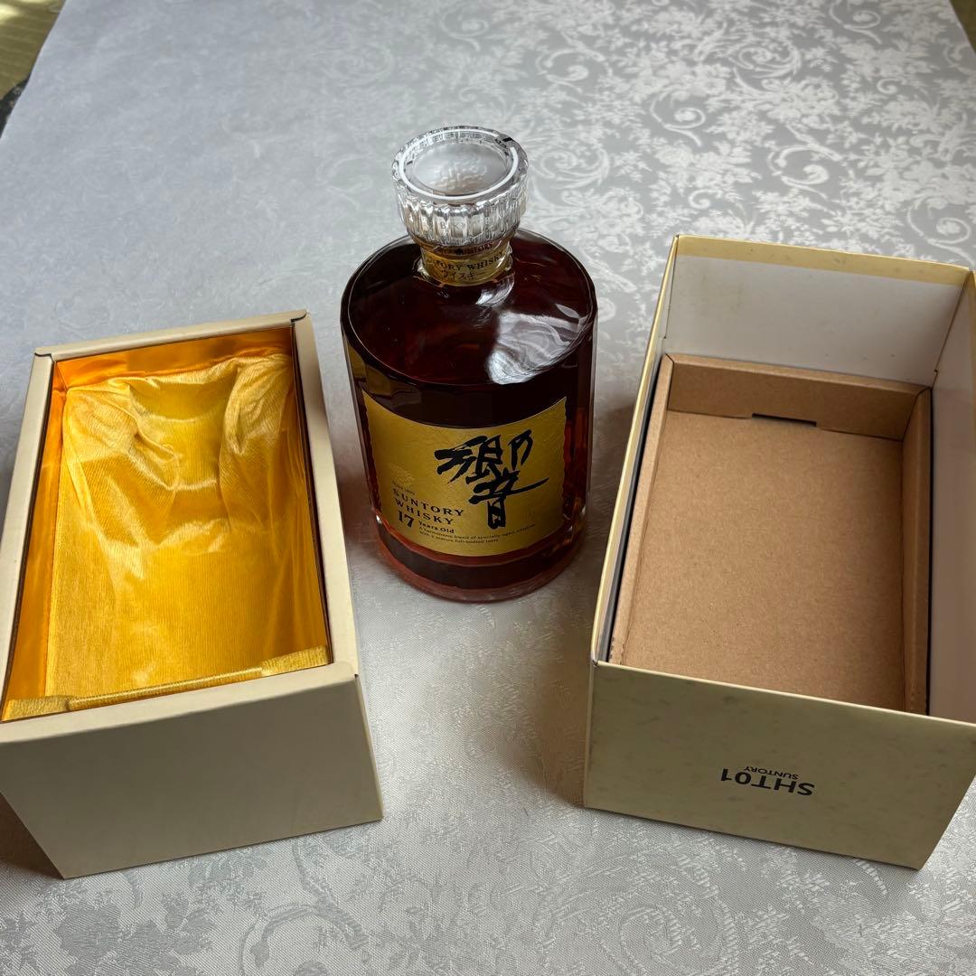 SUNTORY 響 17年 箱入りウイスキー