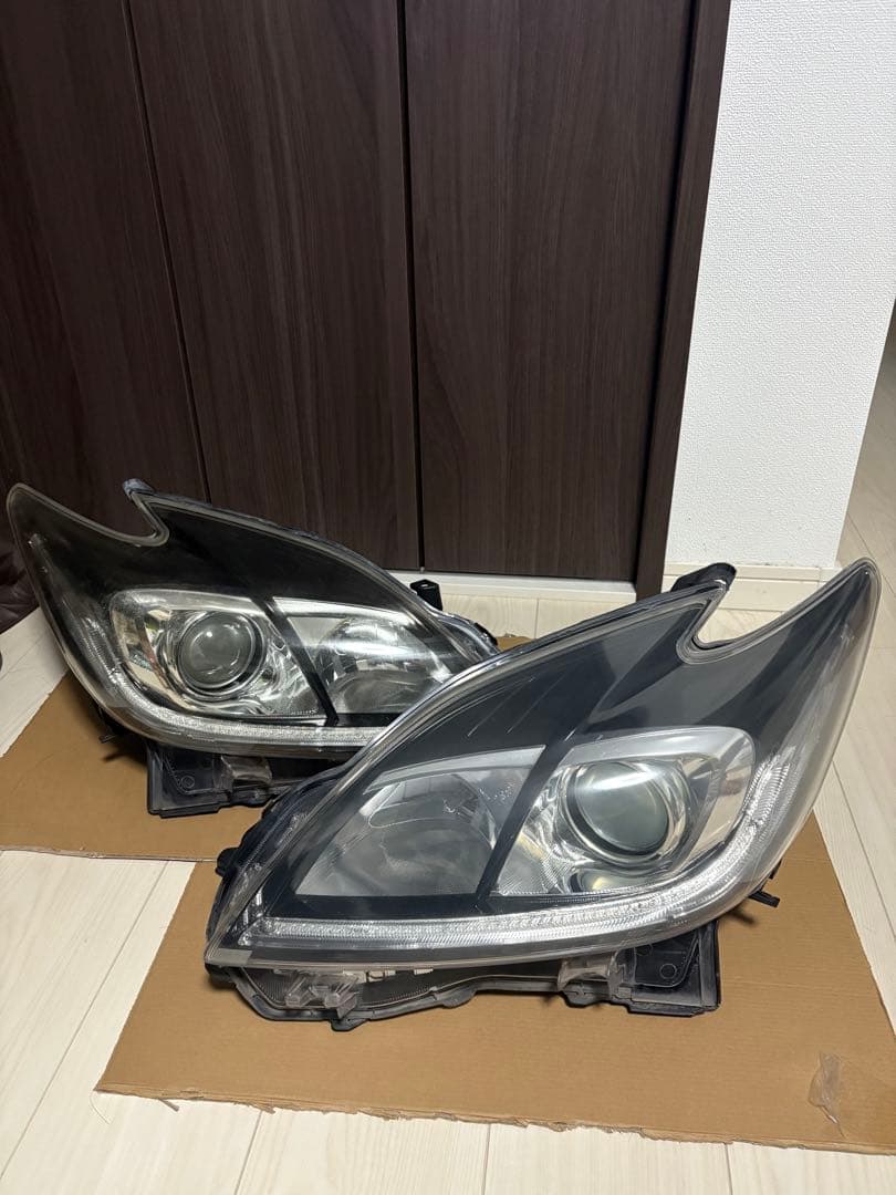 30プリウス後期 Ｇ's純正HIDヘッドライト