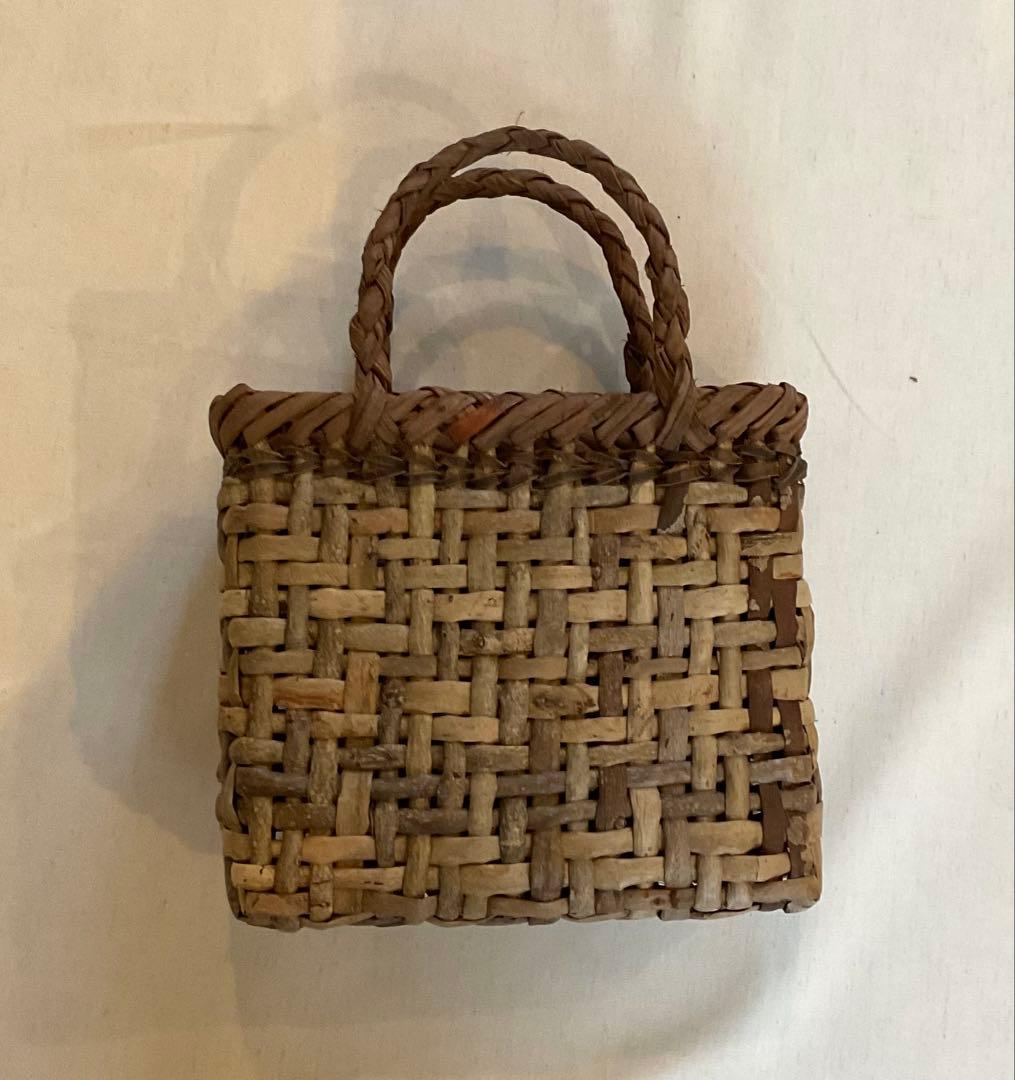 くるみ　かご　池田暢子さん作　カゴアミドリ