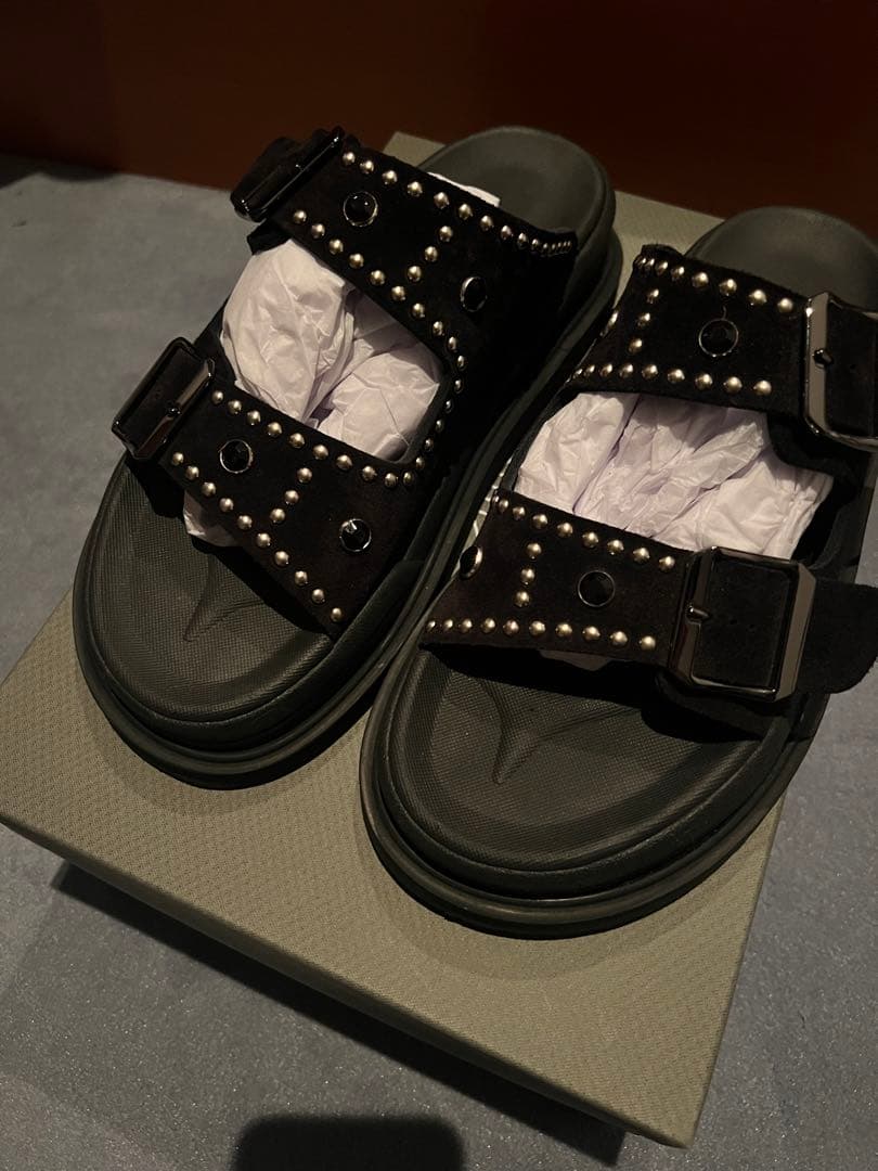 WH　スタッズ × オニキス スポーツサンダル