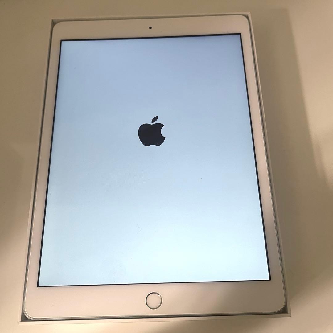 iPad 第7世代 Wi-Fi + Cellularモデル 32GB