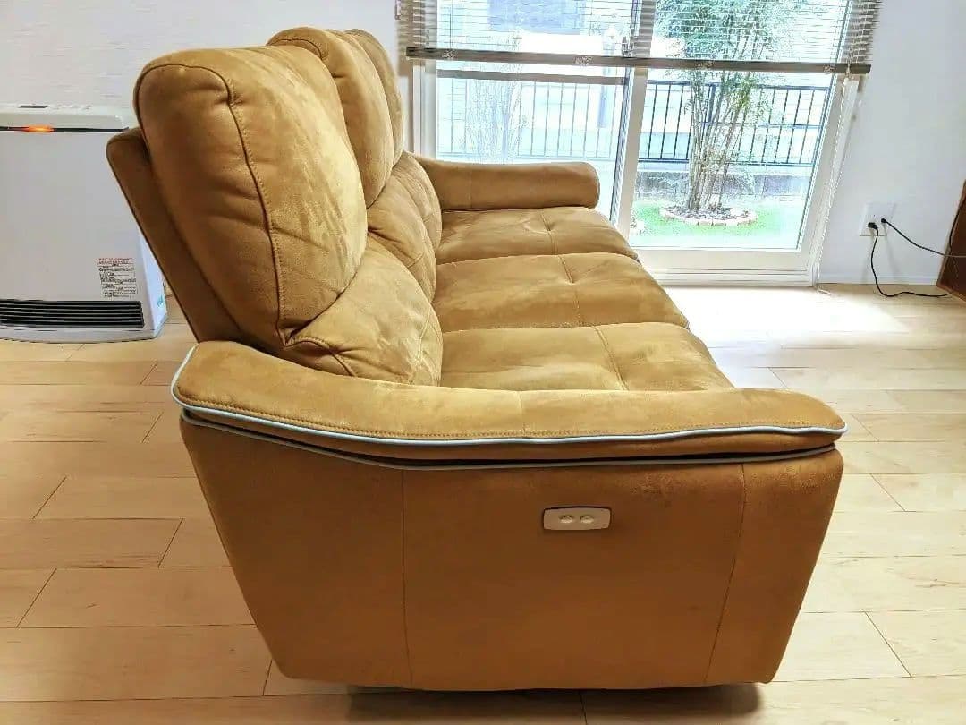 【いぬ】【直接引取−3万円】関家具 バッジオ 電動ソファ