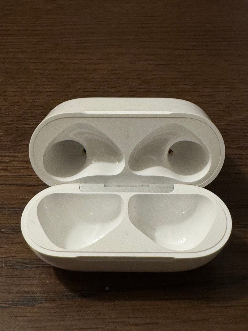 AirPods4 アクティブノイズキャンセリング機能搭載