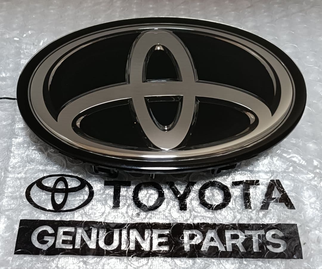 カローラツーリング　トヨタエンブレム　フロントグリルセット　北米仕様