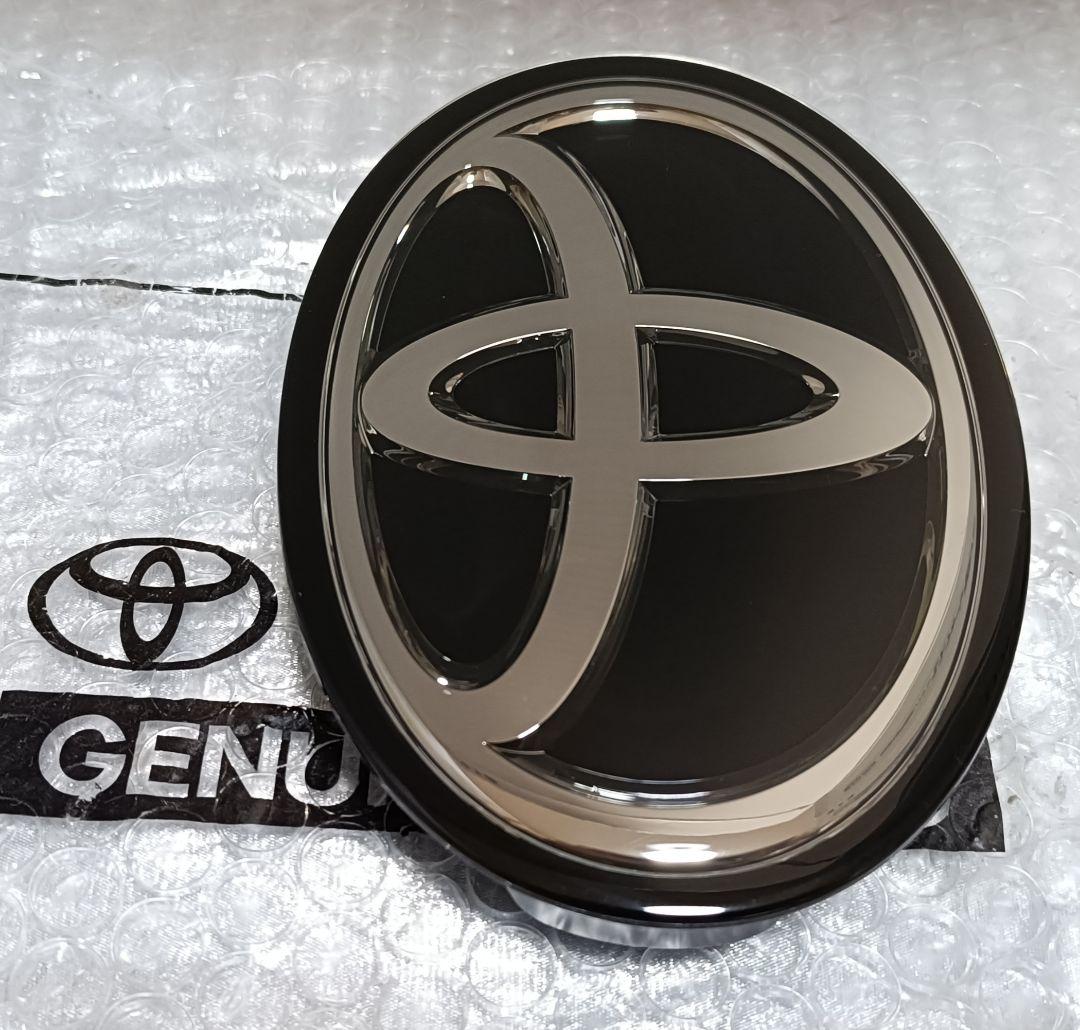 カローラツーリング　トヨタエンブレム　フロントグリルセット　北米仕様