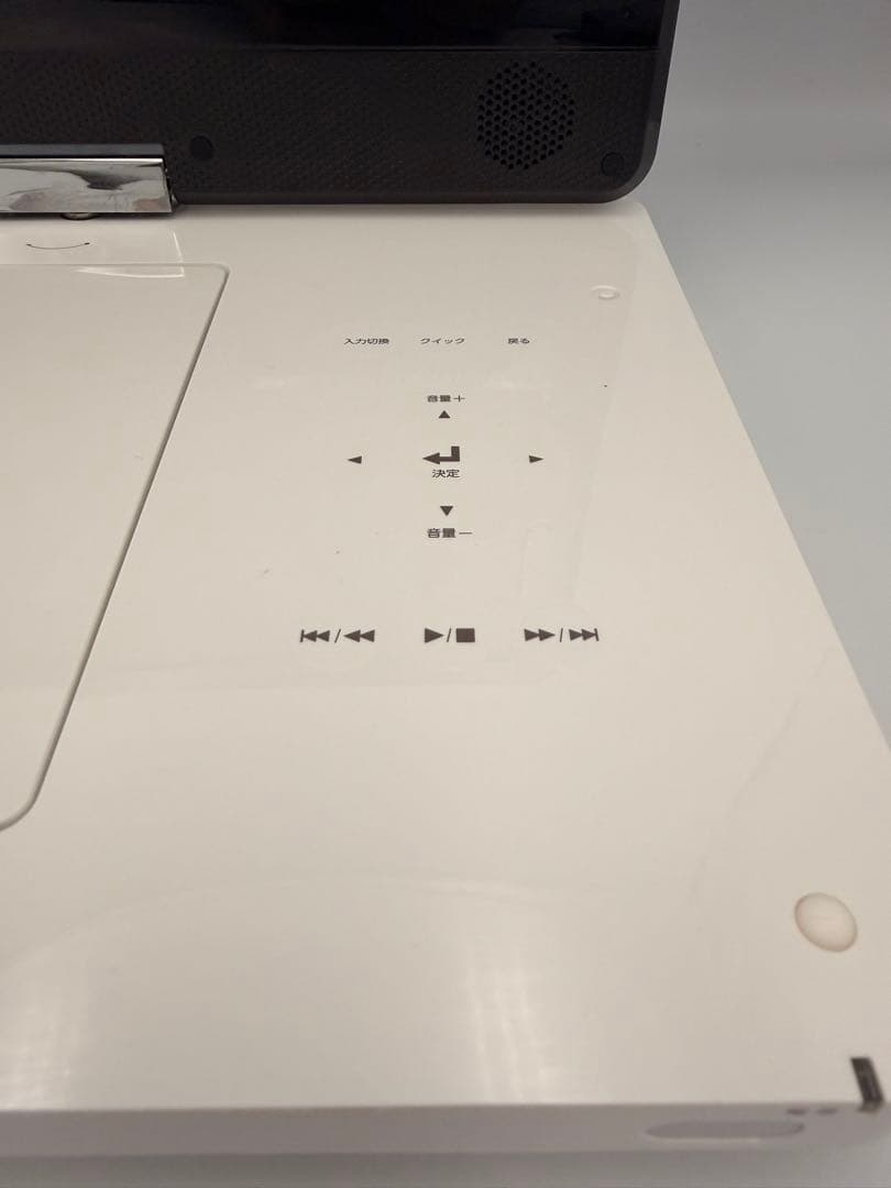 東芝 REGZA ポータブルDVDプレーヤー SD-P1010S ＋DVD5枚