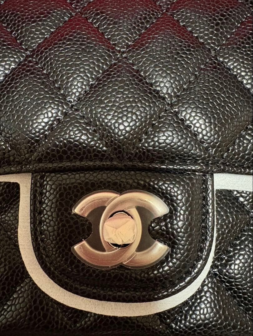 人気!!CHANELシルバーキャビアスキンバッグノベルティ