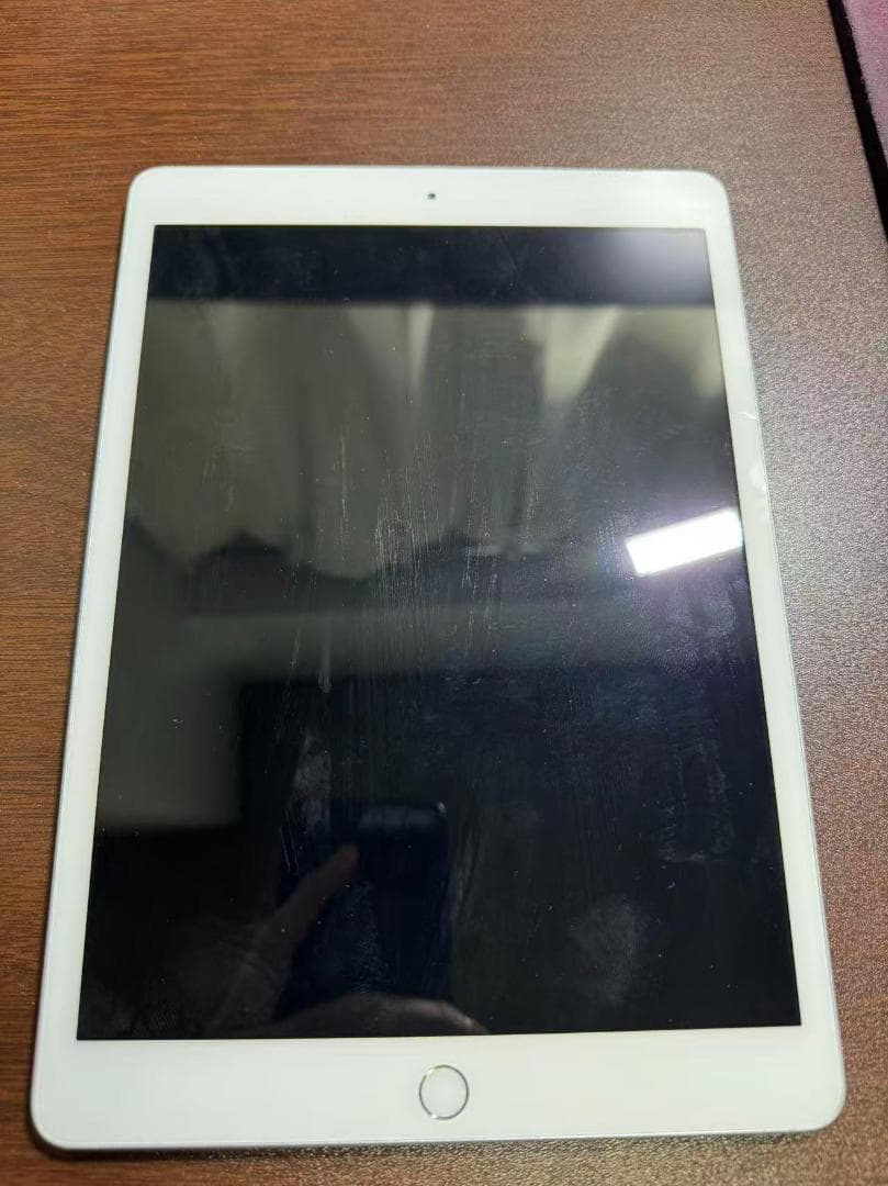 iPad 第8世代　128GB cellular