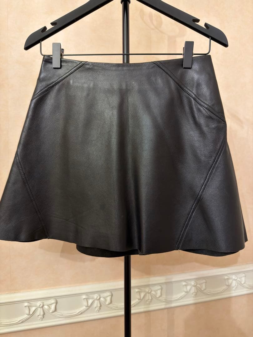 Gianni Versace ジャンニ ベルサーチ ベルサーチェ レザースカート