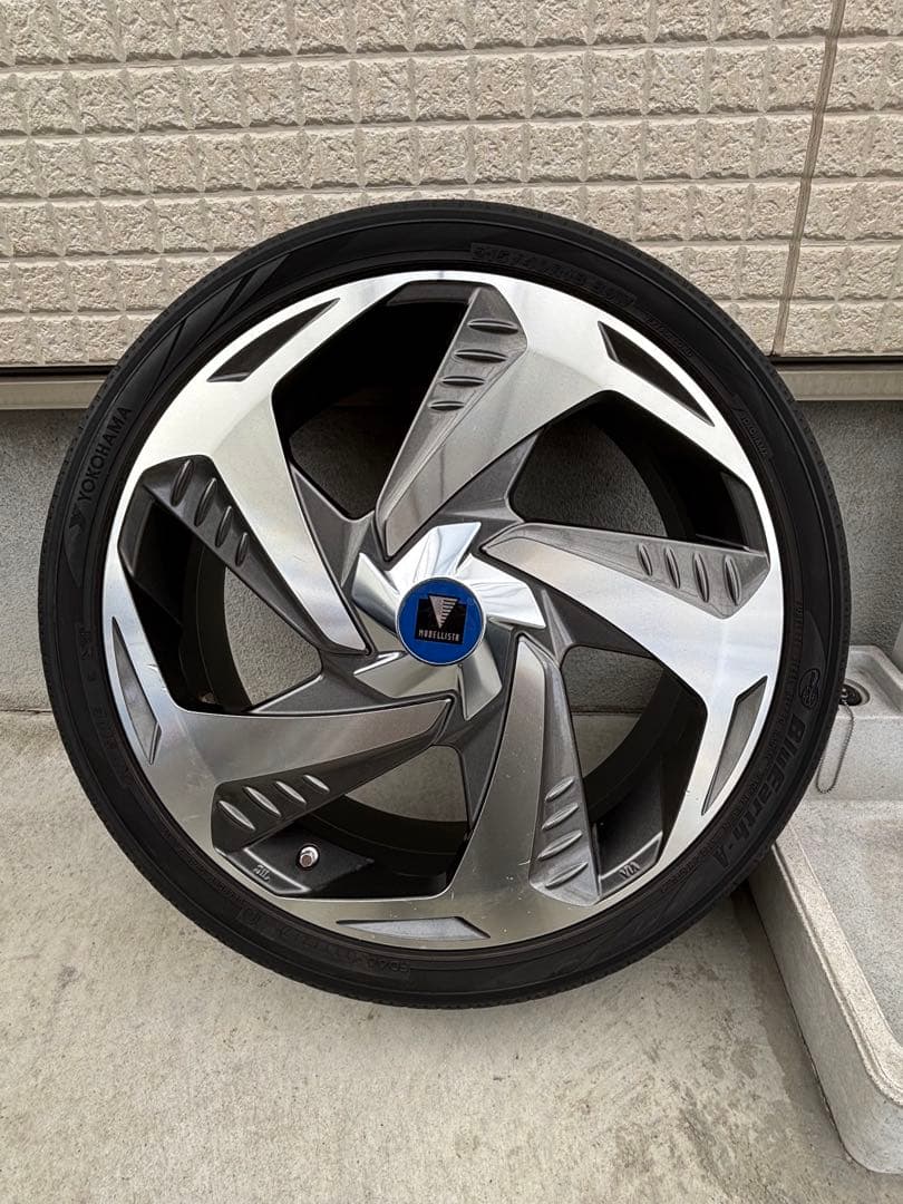 プリウス　モデリスタタイヤホイールセット