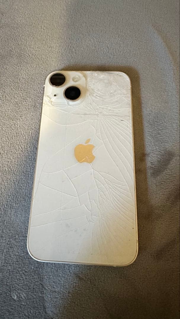 【ジャンク品】iPhone 14 本体 背面ひび割れあり　128GB