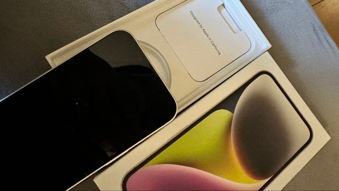 【ジャンク品】iPhone 14 本体 背面ひび割れあり　128GB