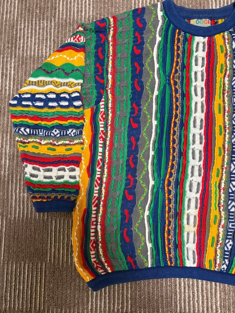 クージーCOOGIの3Dニットセーター　古着総柄オーストラリア製