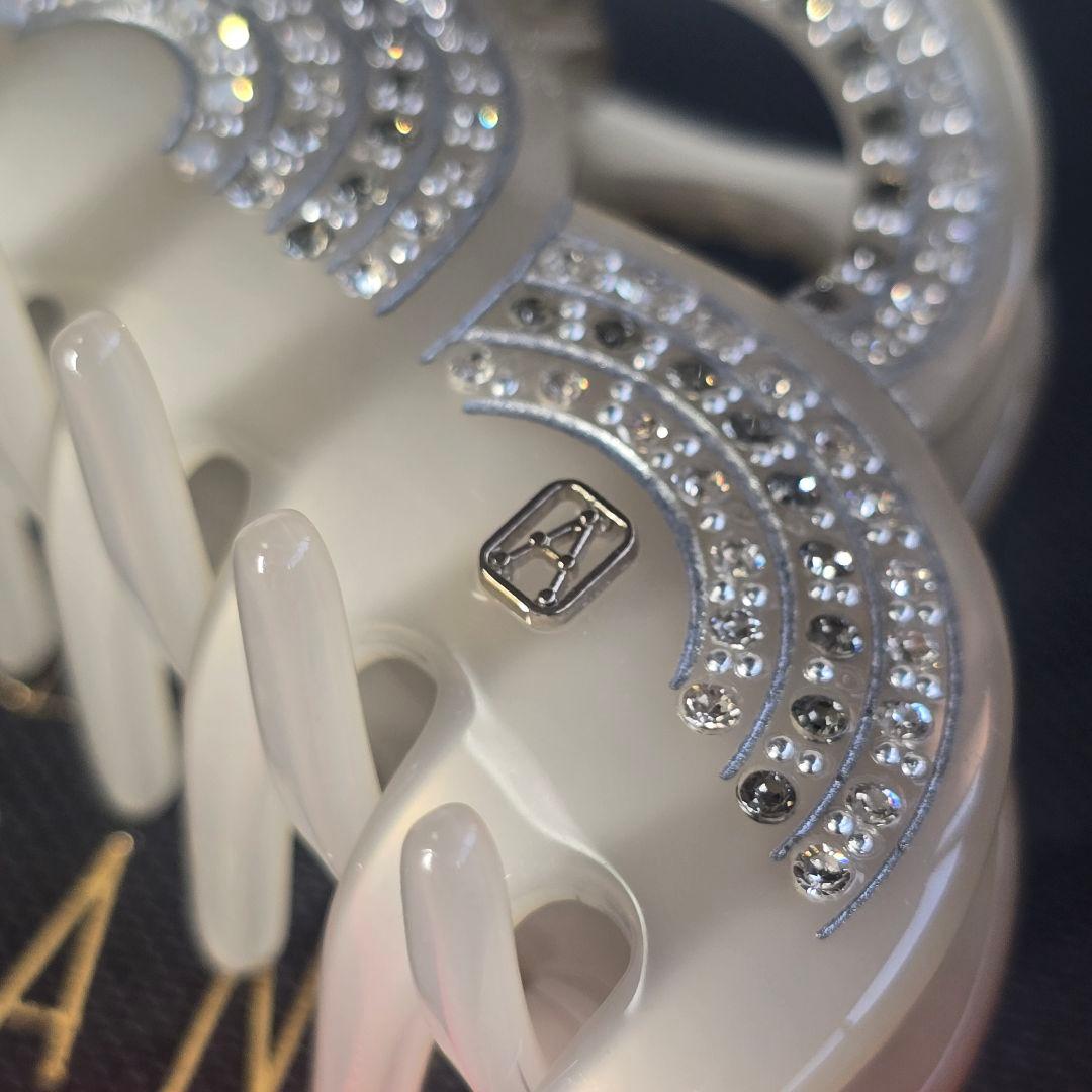 ALEXANDRE DE PARIS　豪華キラキラ　オフホワイトクリップ　L