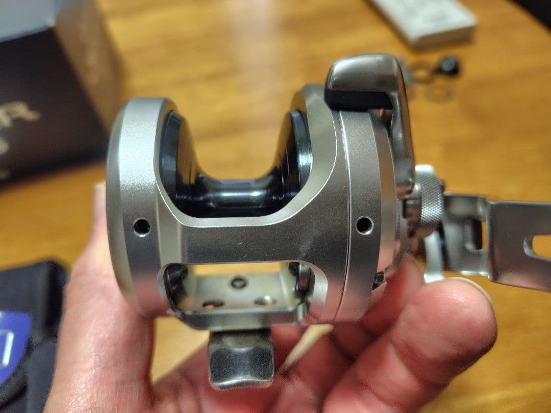 超美品　シマノ　17オシアジガー1500HG