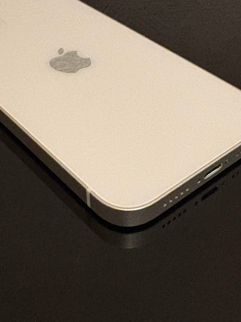 【美品】Apple iPhone 12 ホワイト 本体