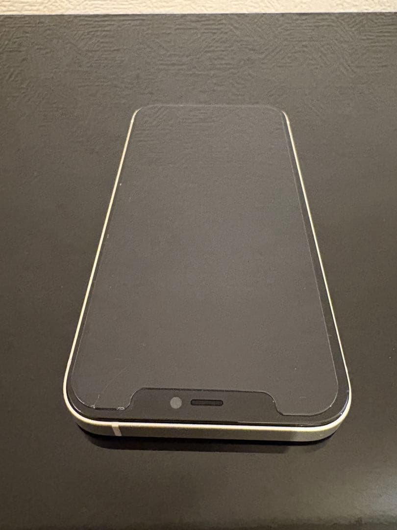 【美品】Apple iPhone 12 ホワイト 本体