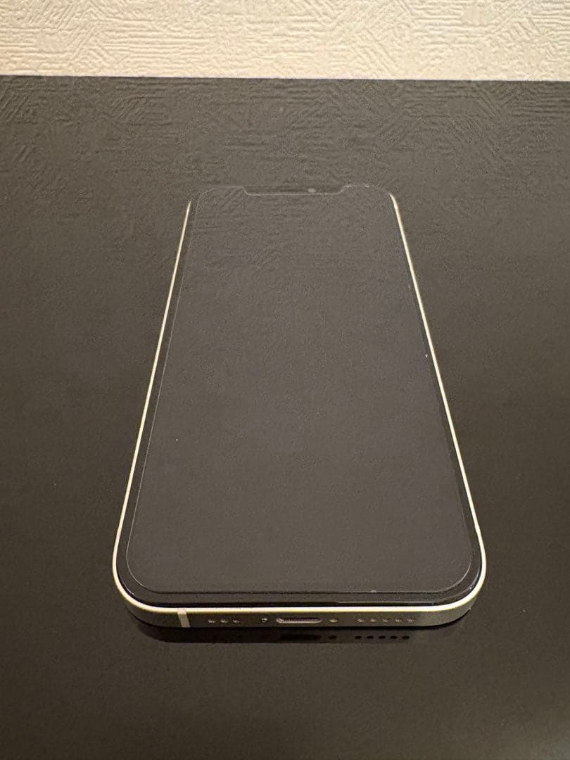 【美品】Apple iPhone 12 ホワイト 本体