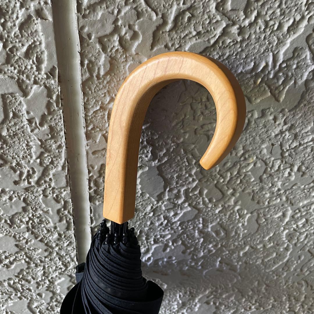 【サンバリア100】 2段 折りたたみ日傘 無地 黒