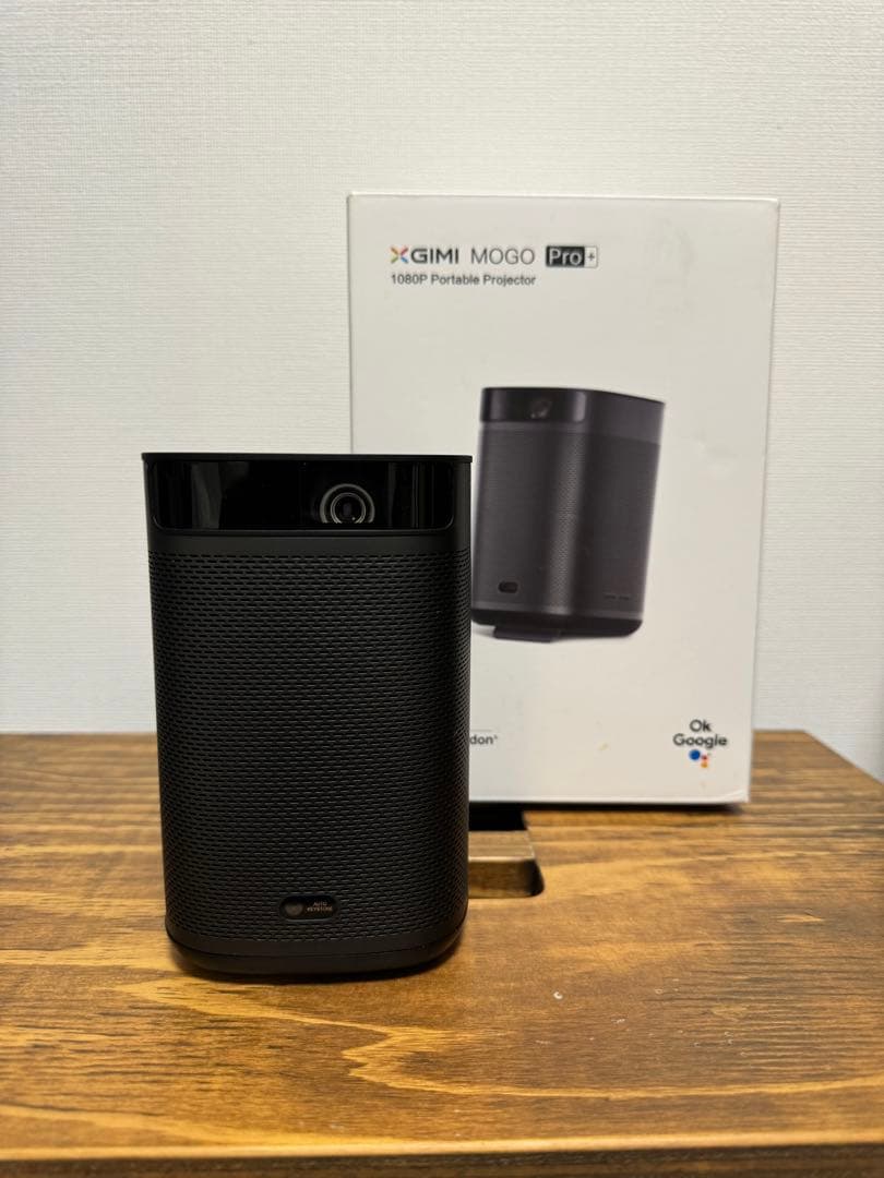 XGIMI MOGO PRO+ プロジェクター 新品ケース、三脚付き