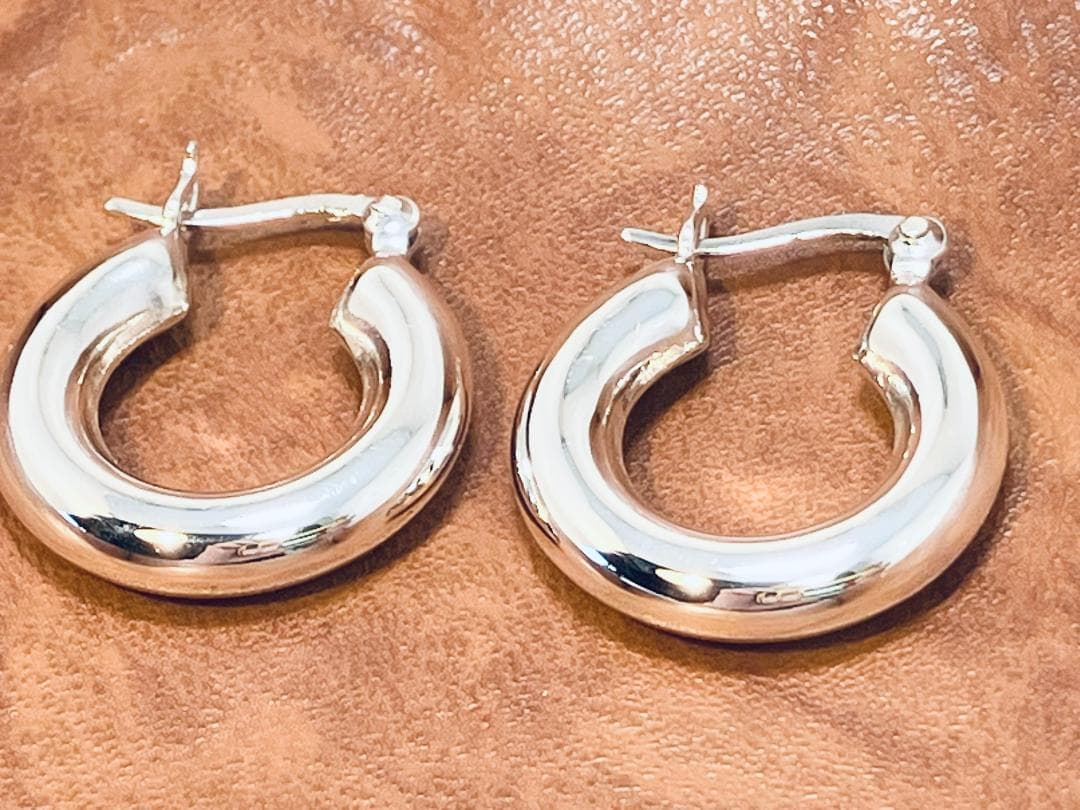 【銀製品】超重厚フープピアス 太さ５mm×外径２０mm