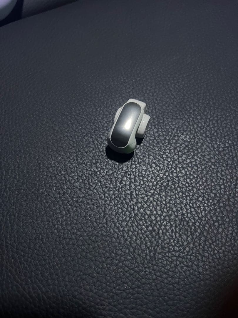 BOSEワイヤレスイヤホン　左のみ