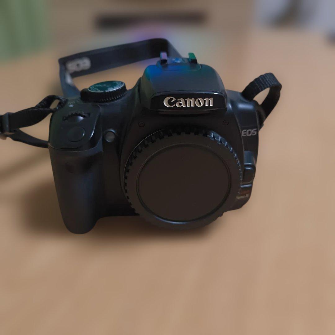 Canon EOS　KISSX デジタル一眼レフカメラ