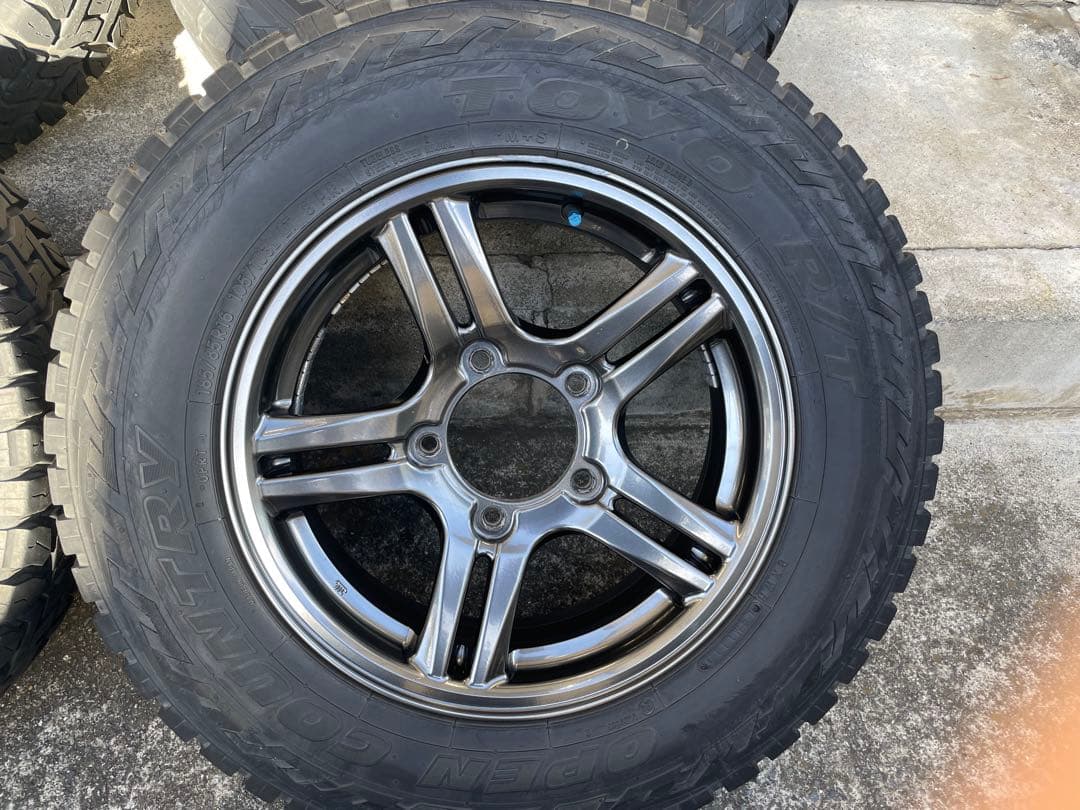 ジムニーjb23純正ホイールタイヤ付き
