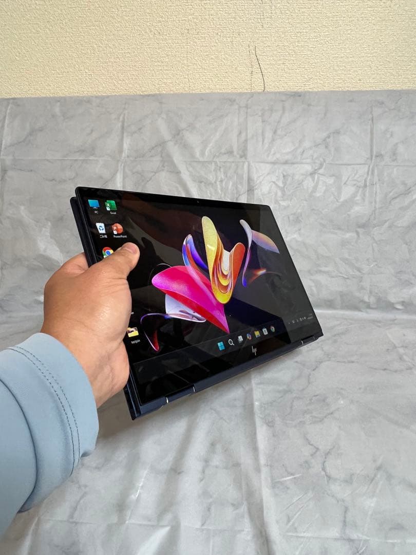 HP Dragonfly i5 8265U ムハマド