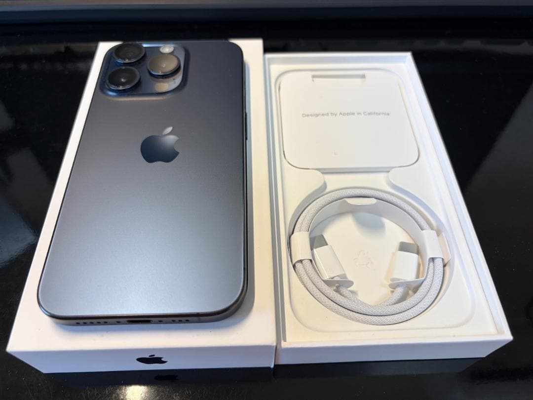 【美品】iPhone 15 pro 128GB ブルーチタニウム　SIMフリー