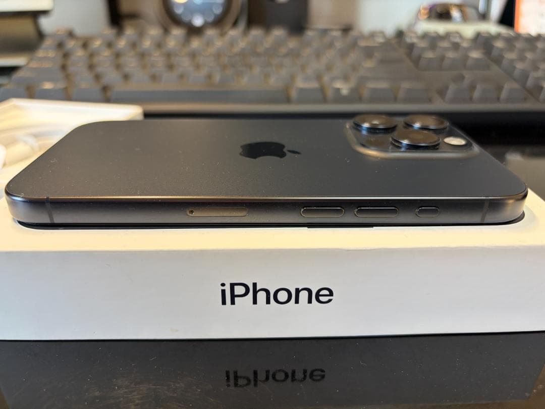 【美品】iPhone 15 pro 128GB ブルーチタニウム　SIMフリー