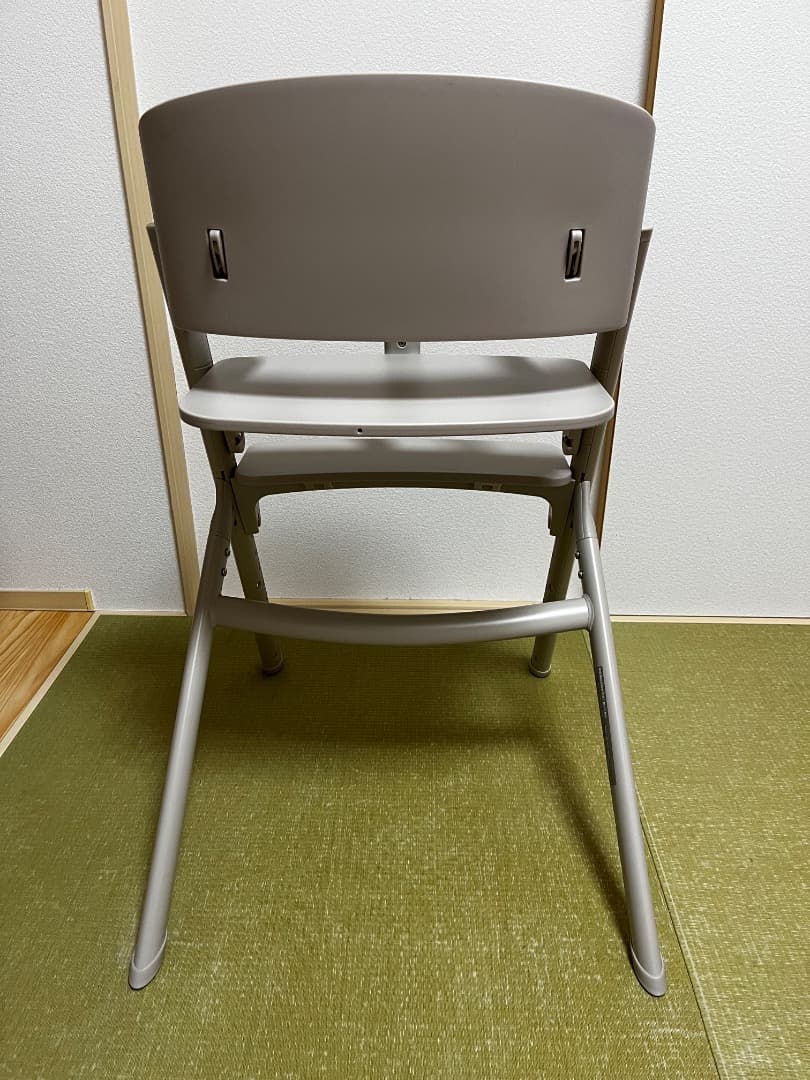 NOVUS ノウス　ベビーチェア　グレージュ