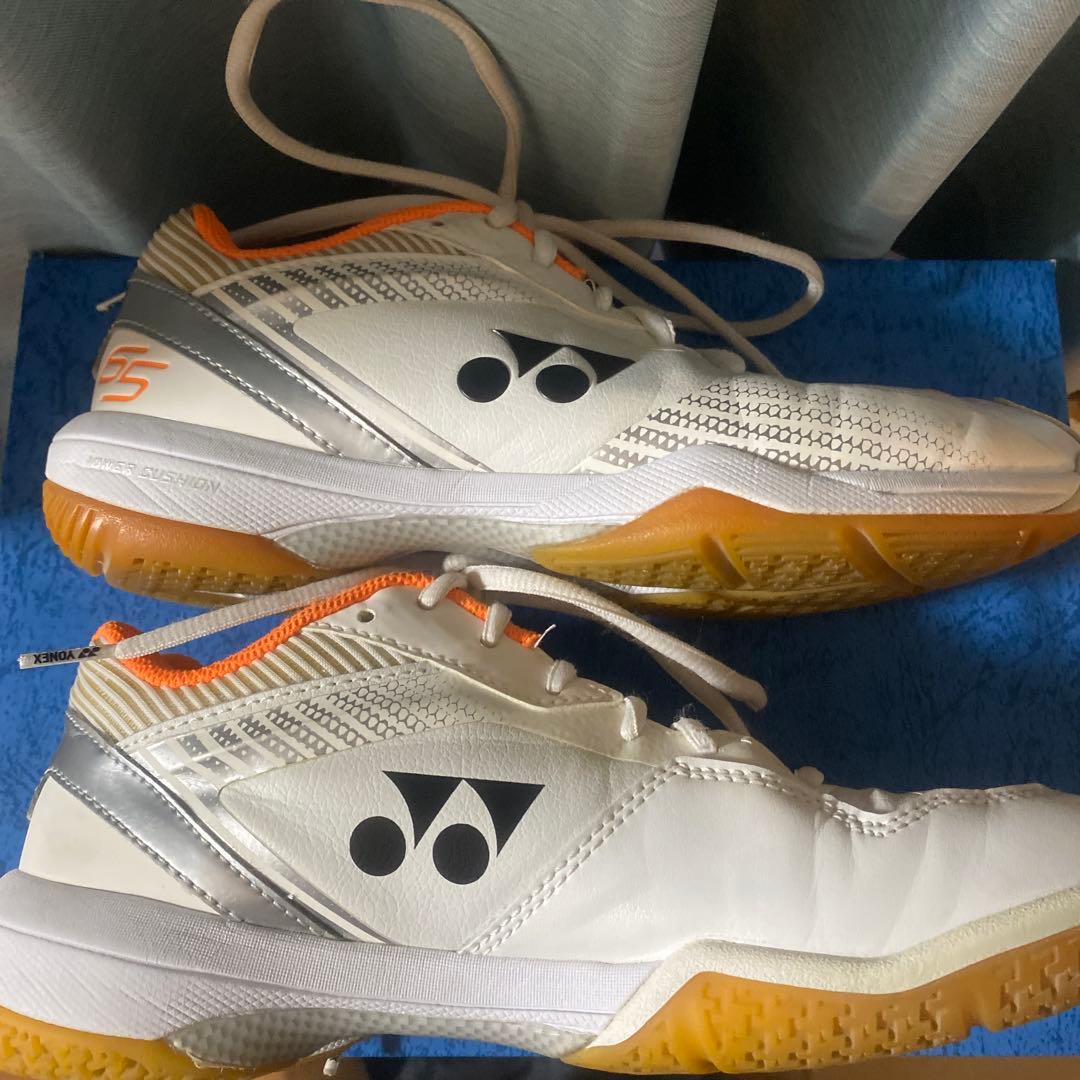 ヨネックス　バドミントンシューズ24.5