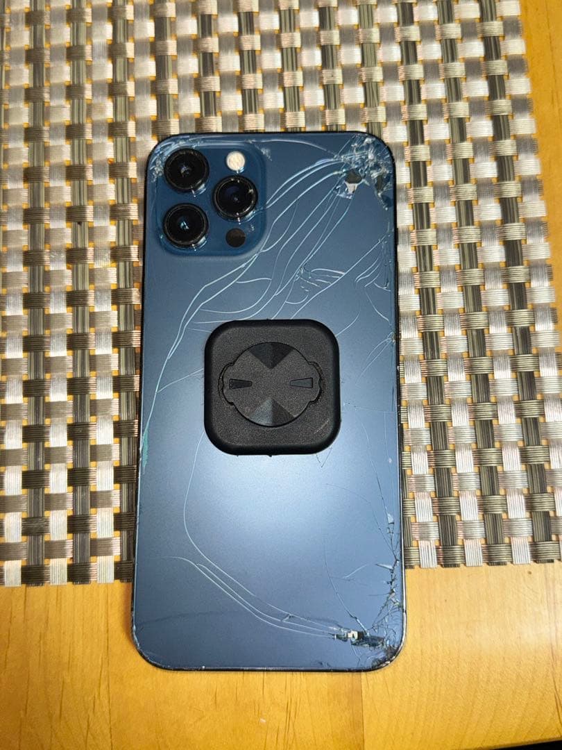 iPhone 12 Pro Max 128GB背面ひび割れ画面以上割れ