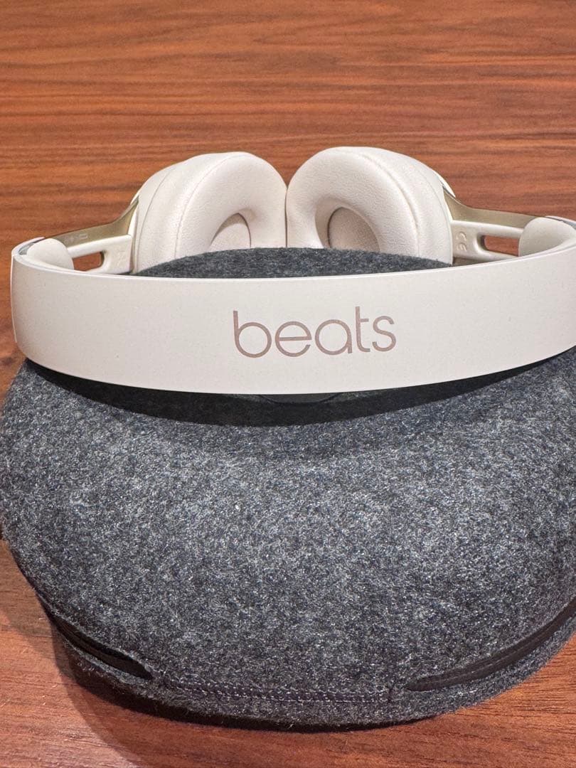 Beats by Dr Dre SOLO PRO IVORY キズや汚れ無し