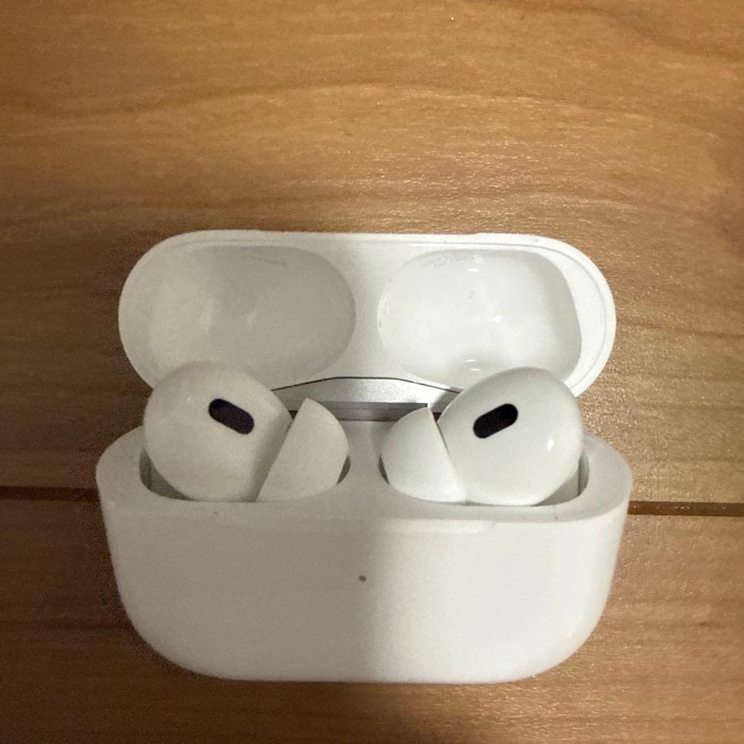 AirPods Pro (第2世代) 本体 + MagSafe充電ケース