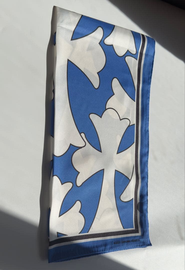 新品未使用　春物クロムハーツ　柄chクロス大判スカーフ 今日感謝限定価格