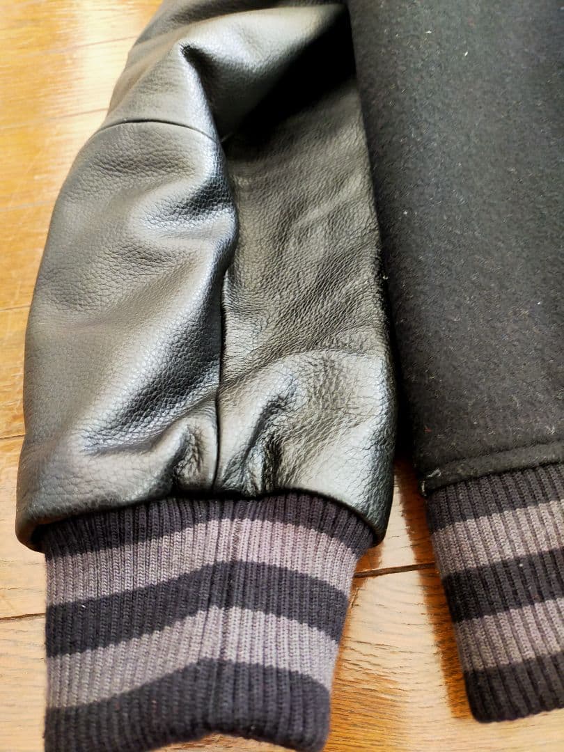 CRIMINAL 袖革スタジャン