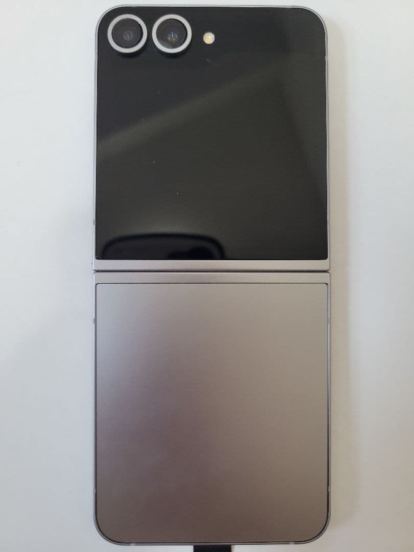 美品Samsung Galaxy Flip 6 512gb　Fit 3付き