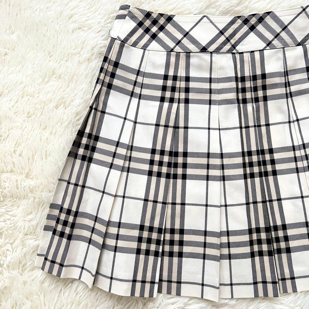 バーバリーブルーレーベル　ノバチェック　ボタン　プリーツ　ミニスカート　38
