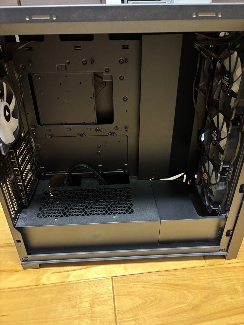 CORSAIR iCUE 5000X RGB 中古