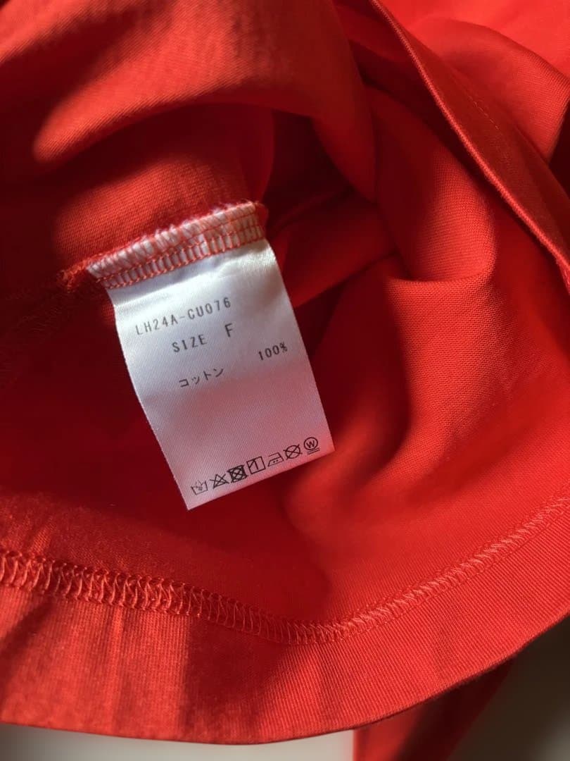 LOHEN 赤 クロップド長袖Tシャツ