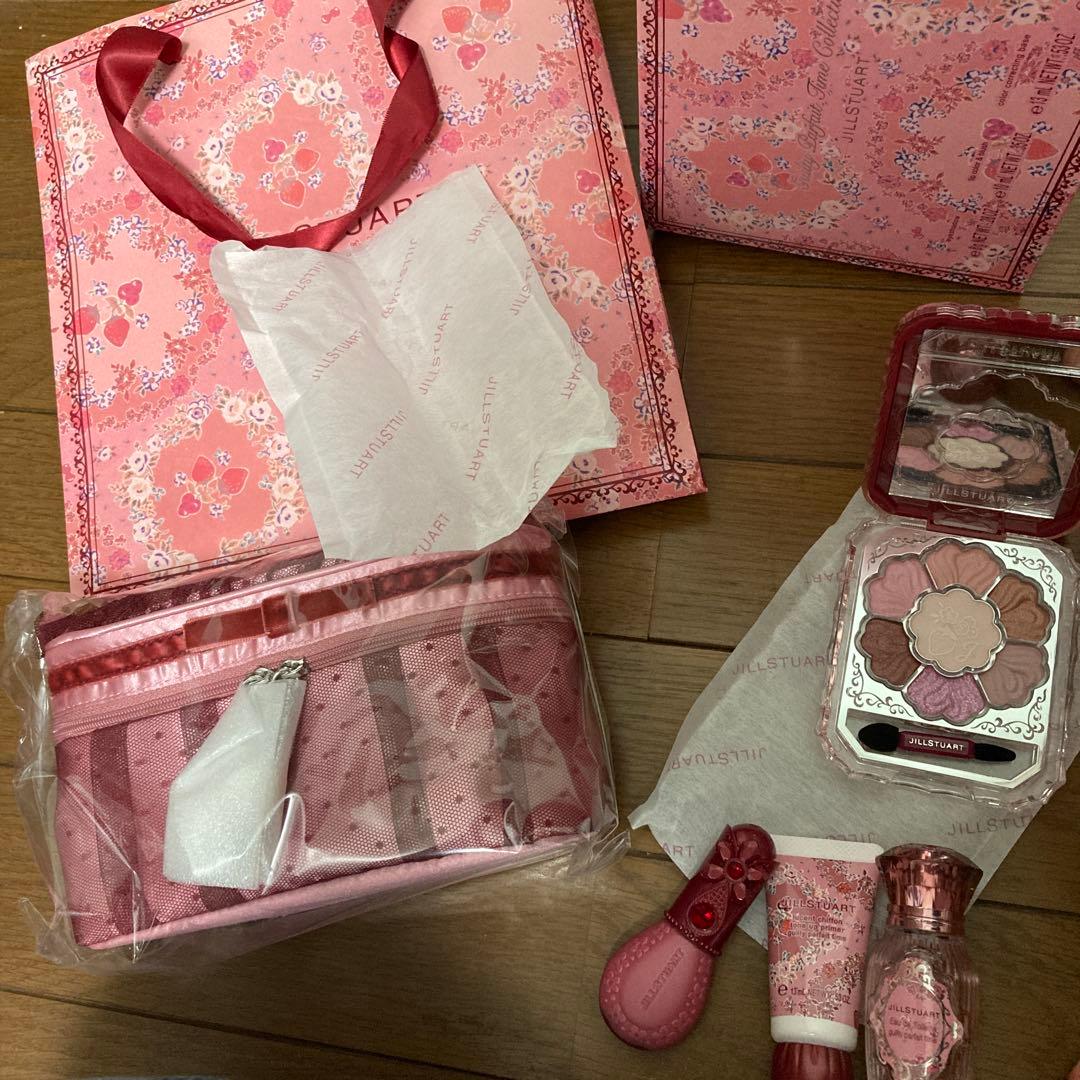 JILLSTUART 2024 クリスマスコフレ抜き取りなし。