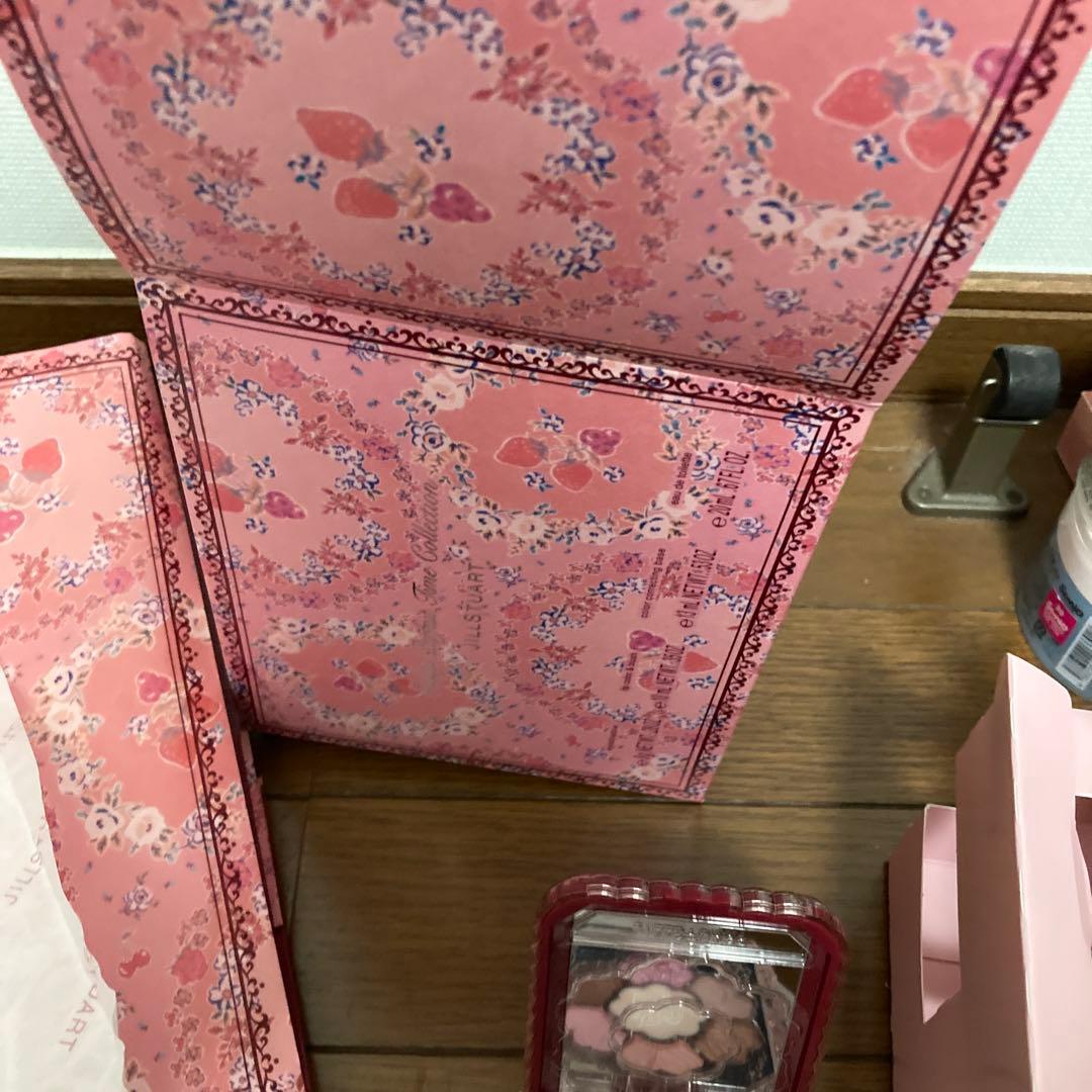 JILLSTUART 2024 クリスマスコフレ抜き取りなし。