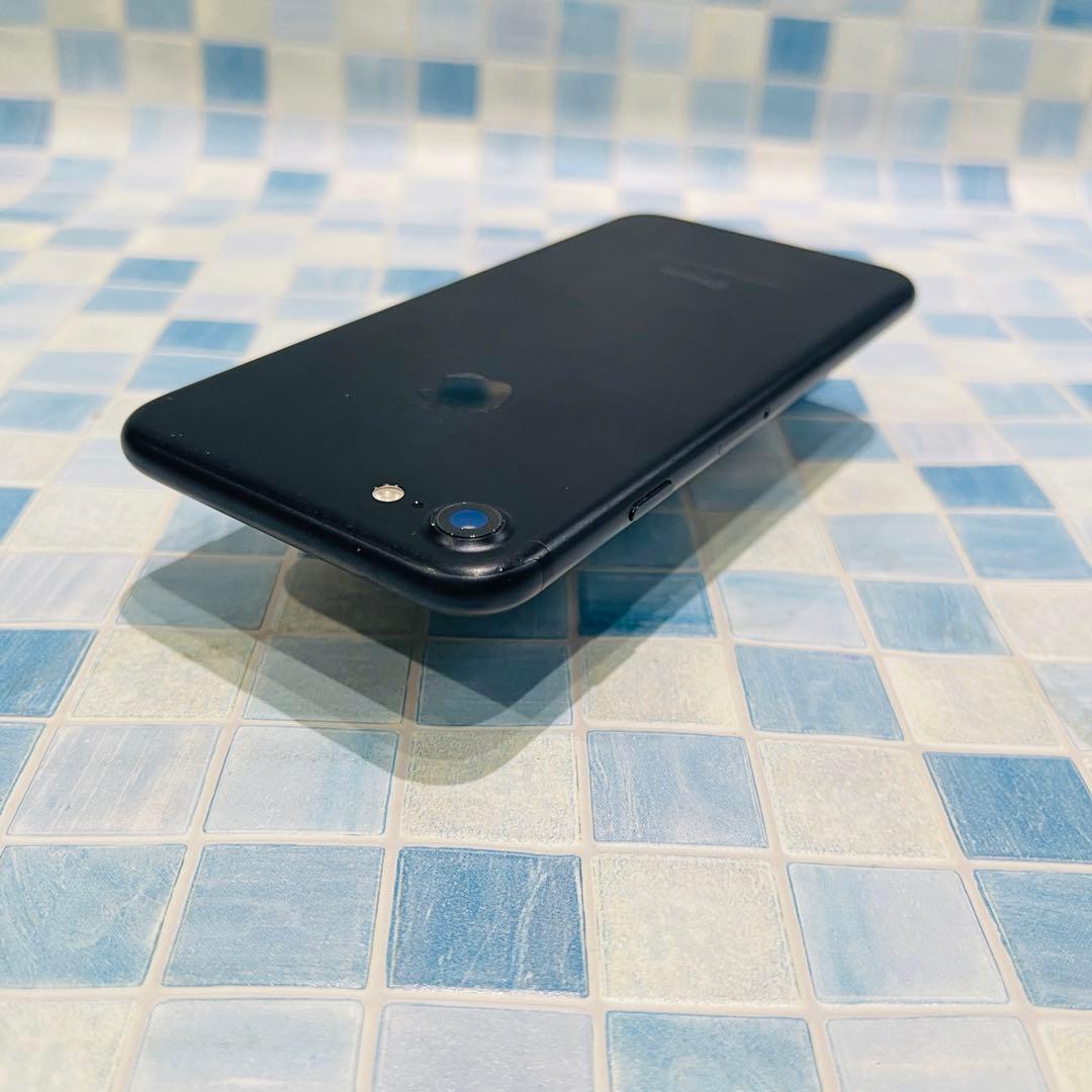 SIMフリー iPhone7 32GB 7-539 ブラック 新品バッテリ－