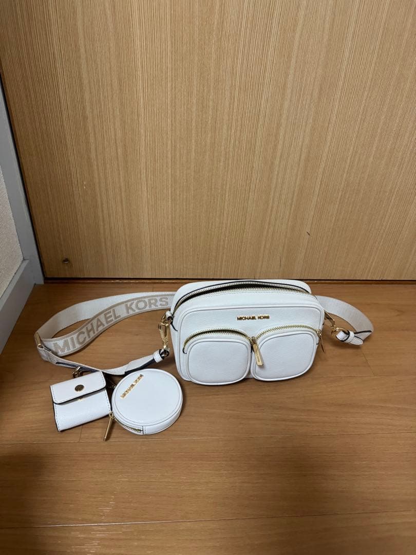 Michael Kors マイケルコース　クロスボディバッグ　ショルダーバッグ