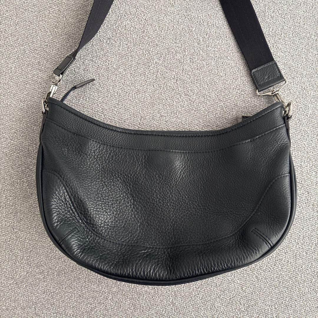 ペッレモルビダ PELLE MORBIDA ショルダーバッグ　ネイビー