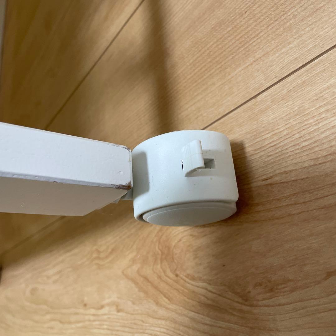 ✨送料無料✨カトージ　ベビーベッド　折り畳み　ホワイト