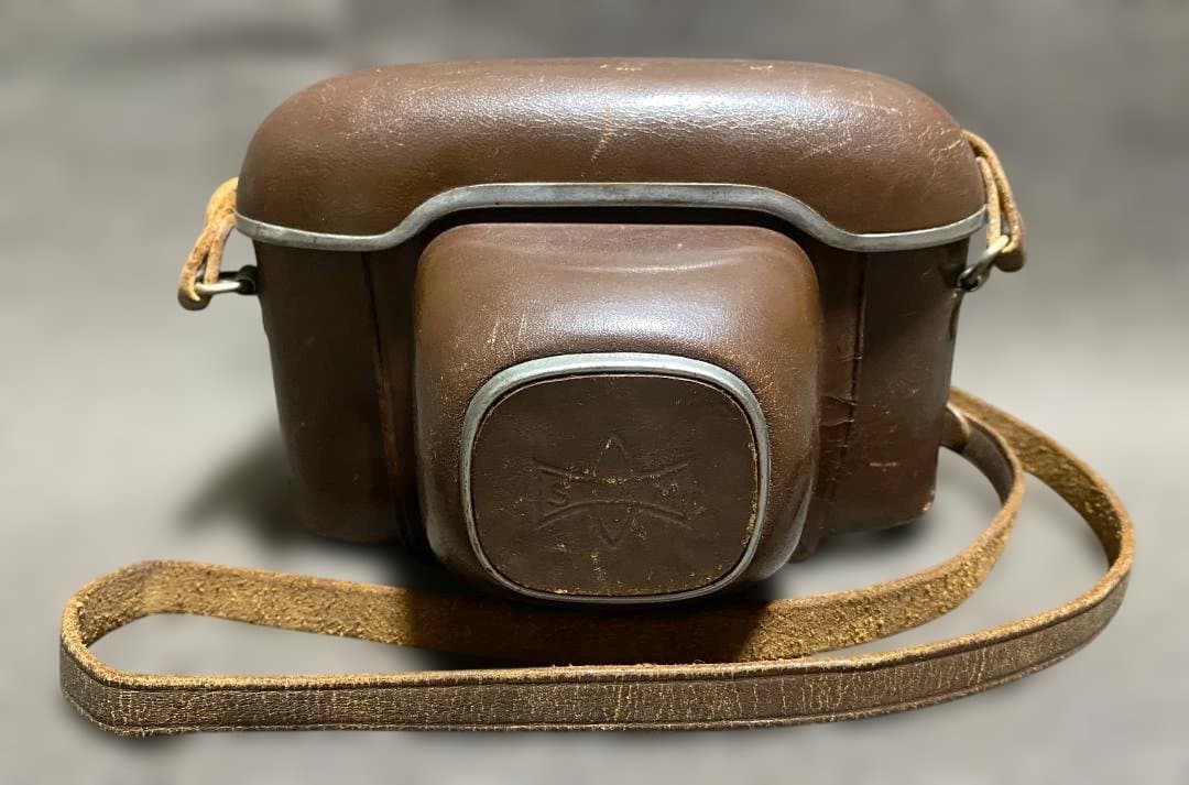 ジャンクカメラセット（カメラ4台、レンズ1台、発光器1台）