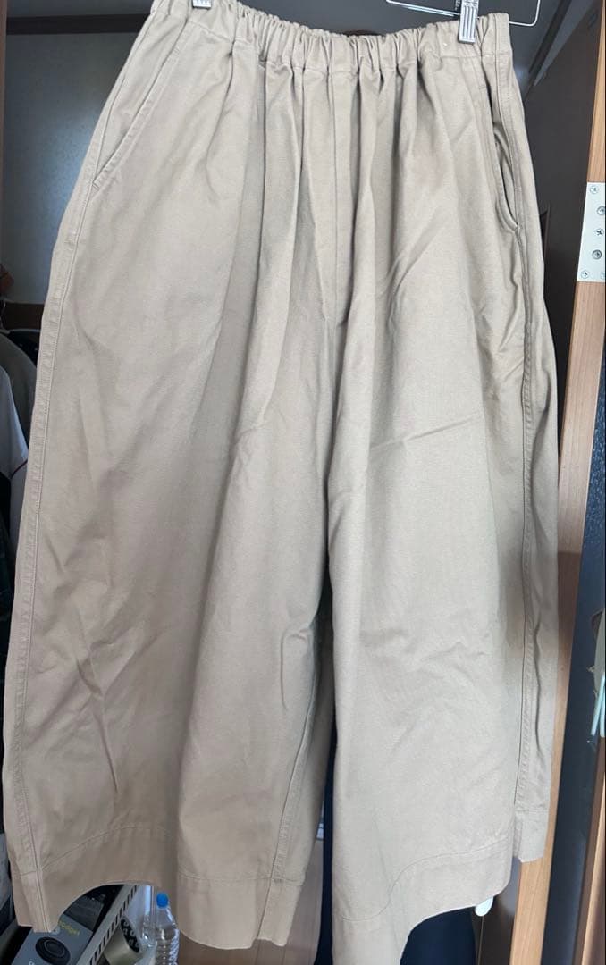 ゴーシュ・カツラギ ワイドキュロットパンツ（2）